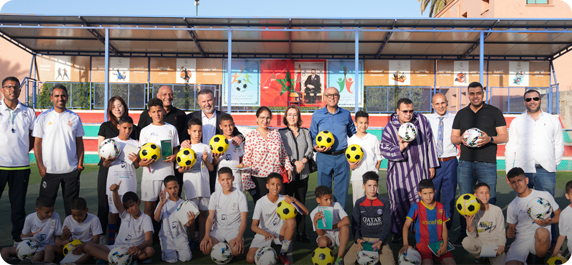 ��������